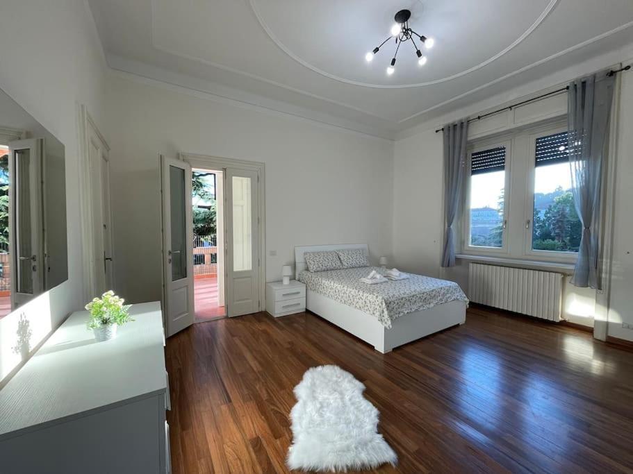 Bg Central President Suite Con Parcheggio - Vista Citta Alta Бергамо Экстерьер фото